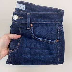 Ann Taylor LOFT Modern Skinny jeans dark wash, 27